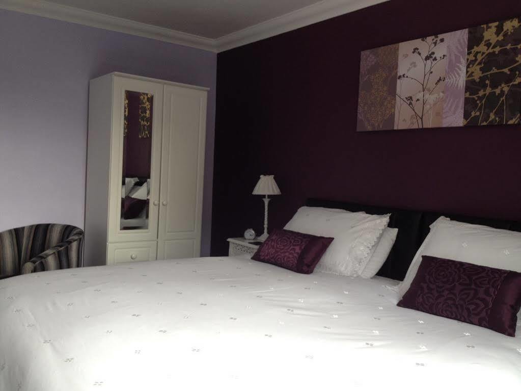 Acer Lodge Bed & Breakfast Mundford Exteriör bild